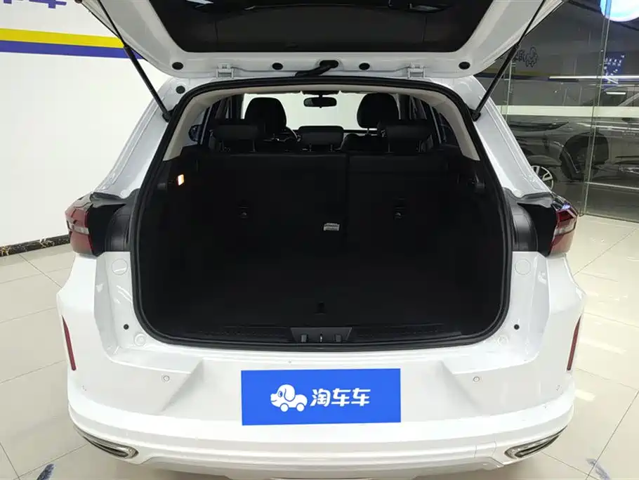 Exeed Chasing the wind