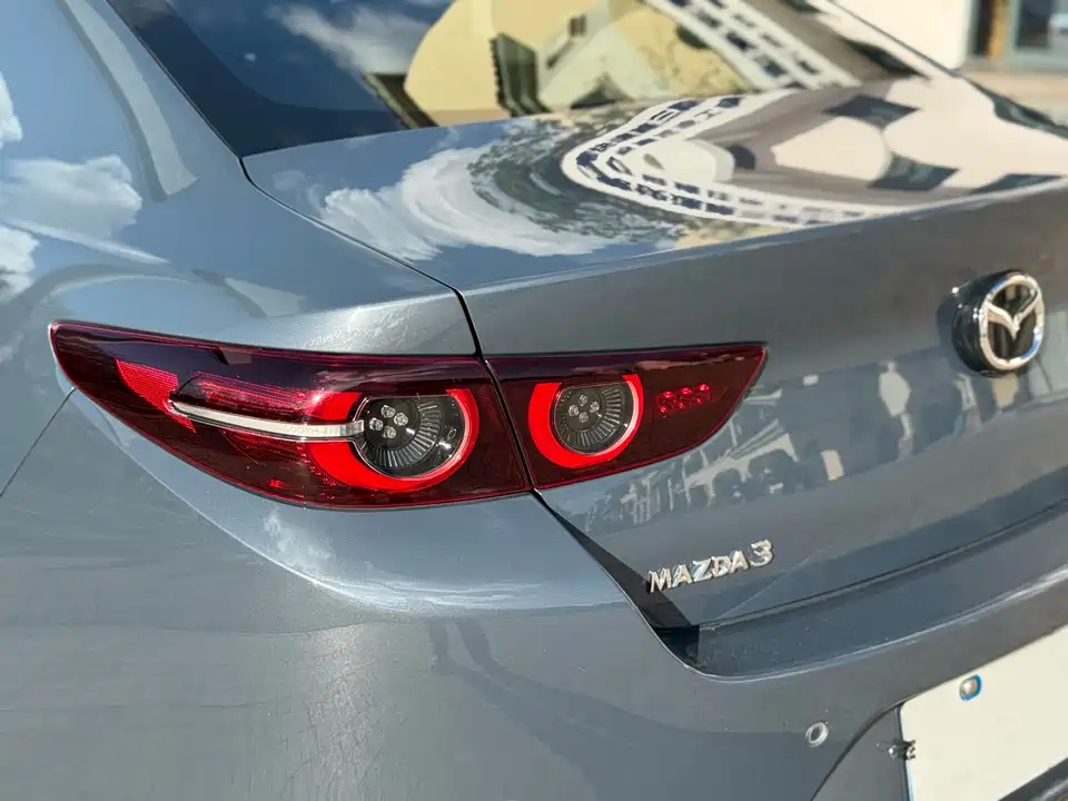 Mazda 3 Angkesaila