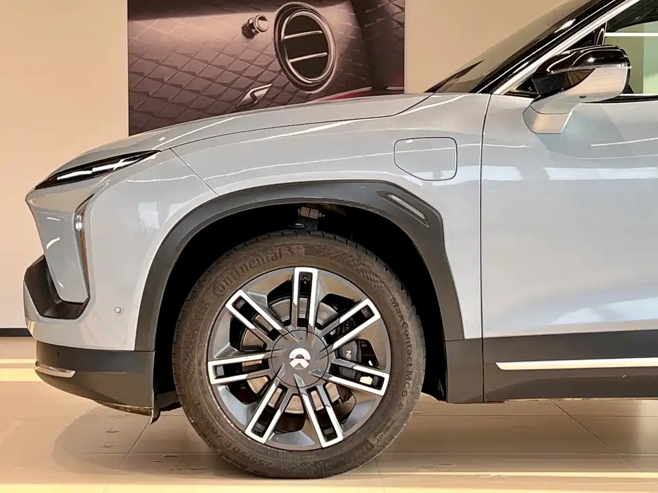 NIO ES6
