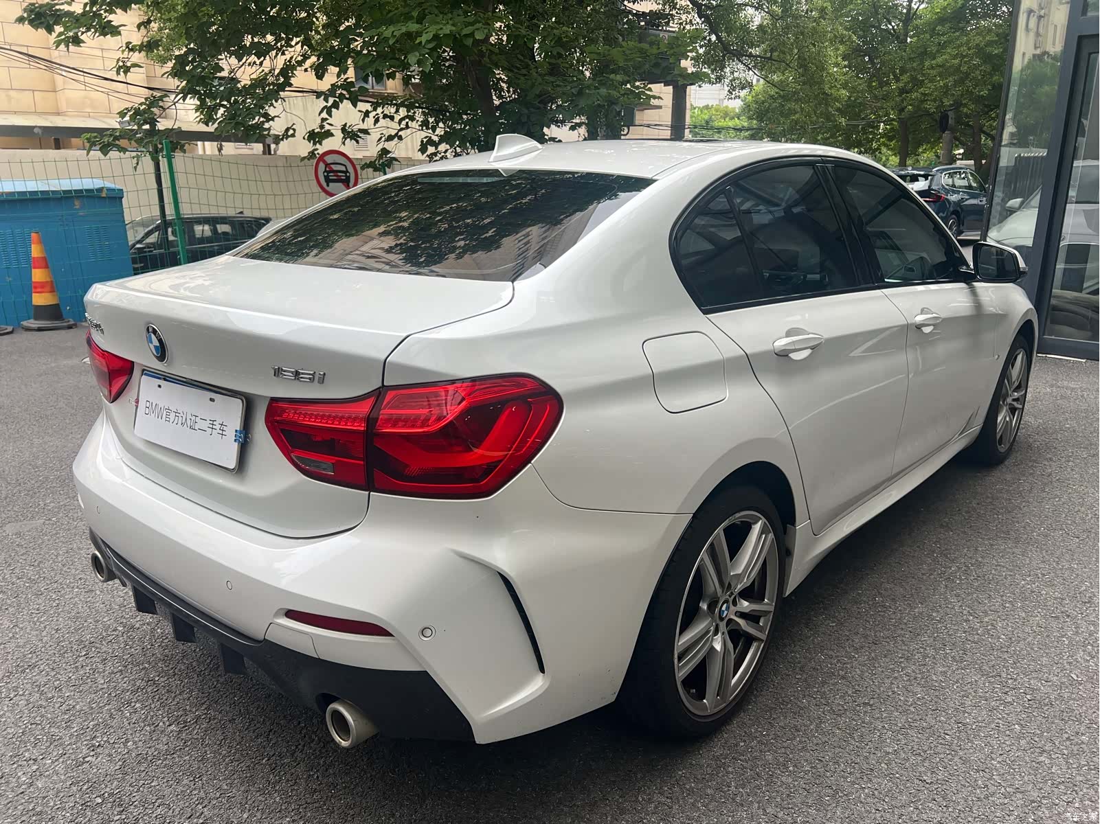 BMW 1 Series, 2020 все фото