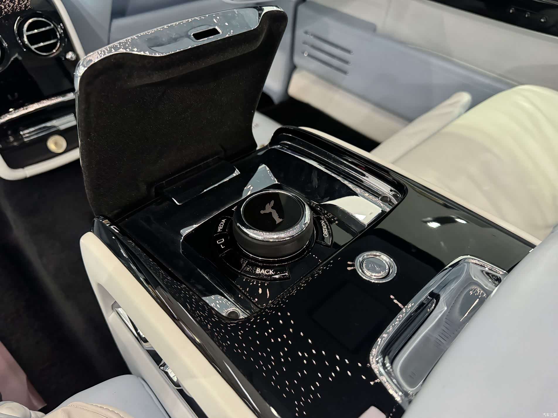 Rolls-Royce Phantom, 2021 20
