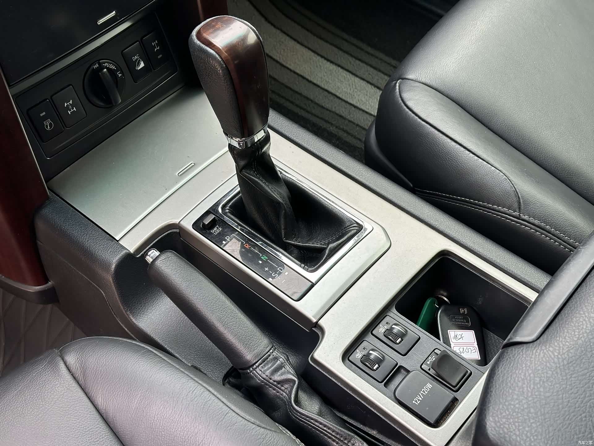 Toyota Prado, 2015 13