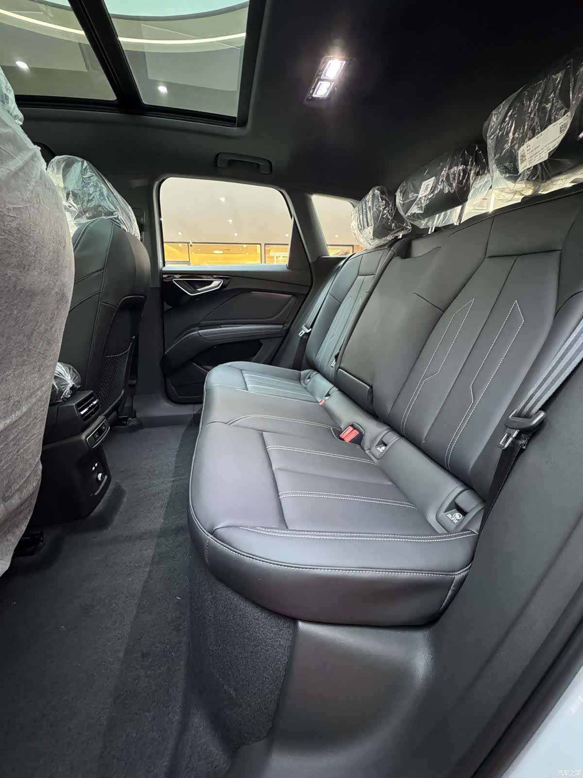 Audi Q4 e-tron, 2026 11