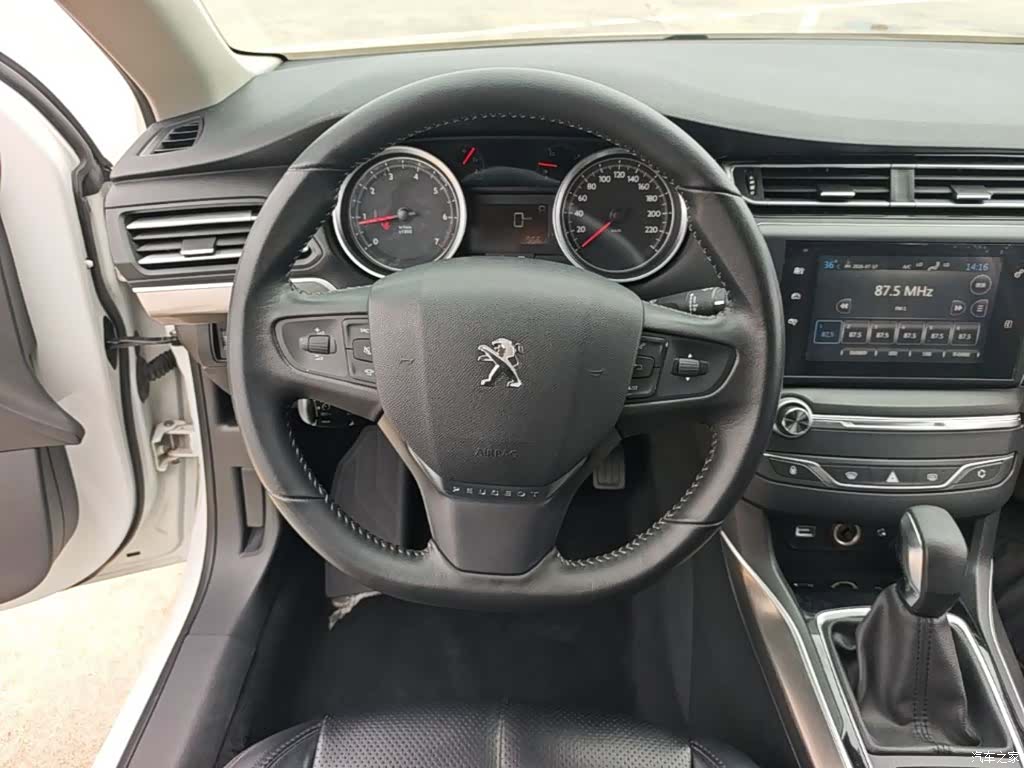 Peugeot 408, 2017 11