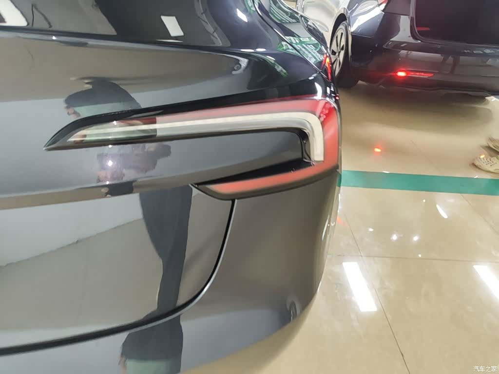 Tesla Model 3, 2024 8