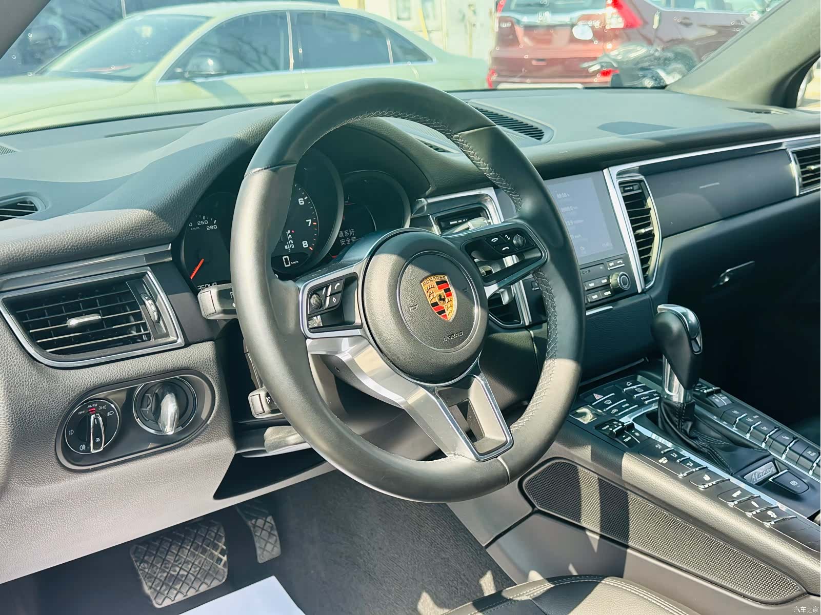 Porsche Macan, 2018 8