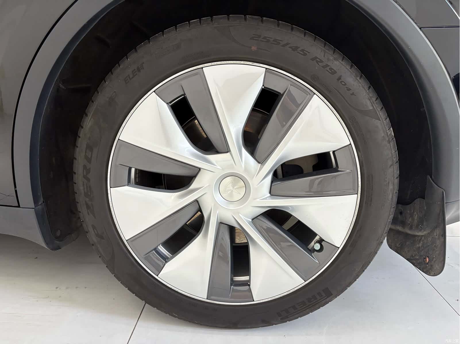 Tesla Model Y, 2022 20