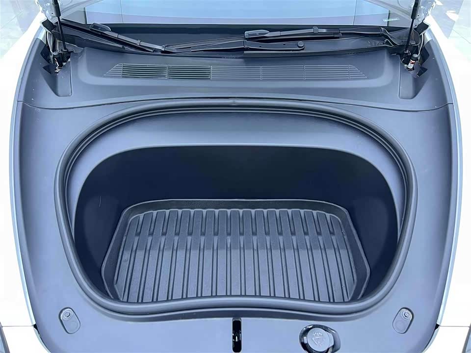 Tesla Model 3 Tesla Model 3