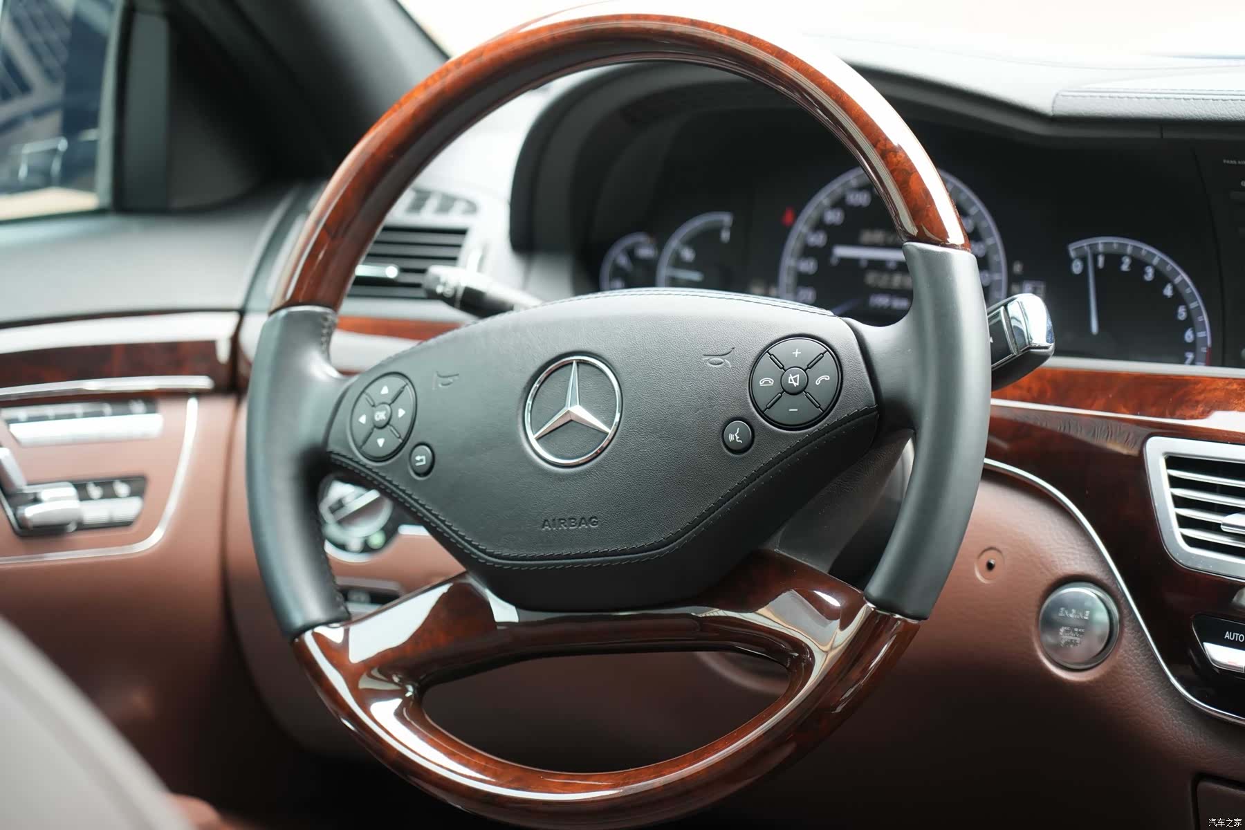 Mercedes-Benz S-Class, 2012 29