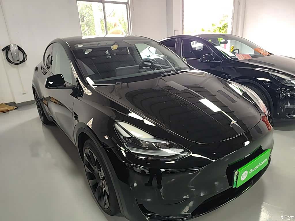 Tesla Model Y, 2022 4