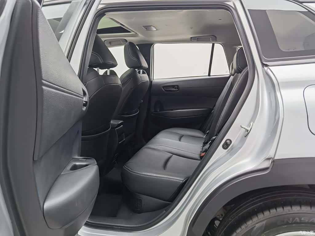 Toyota Frontlander, 2023 15