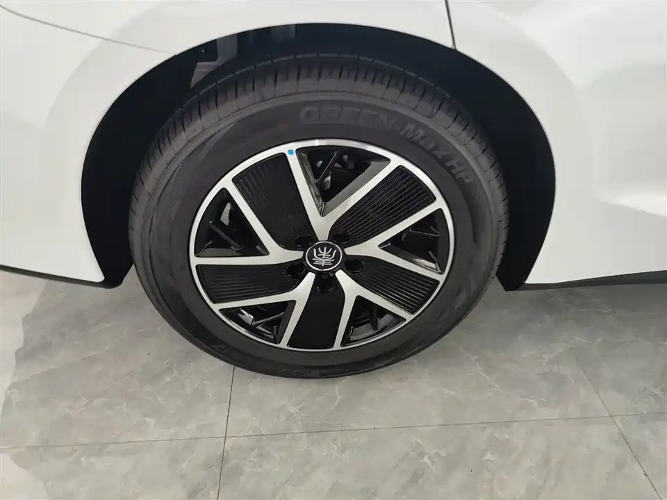 BYD Qin L