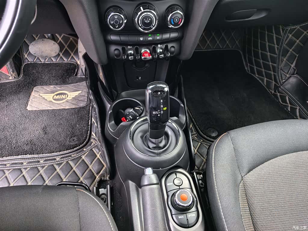 Mini Cooper, 2020 16