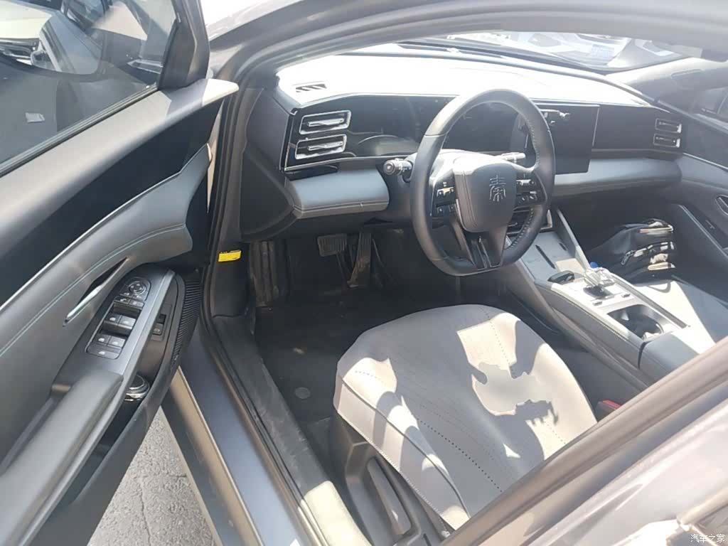 BYD Qin, 2025 16