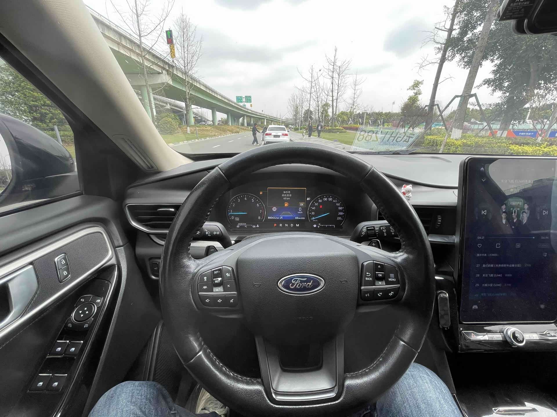 Ford Explorer, 2021 6