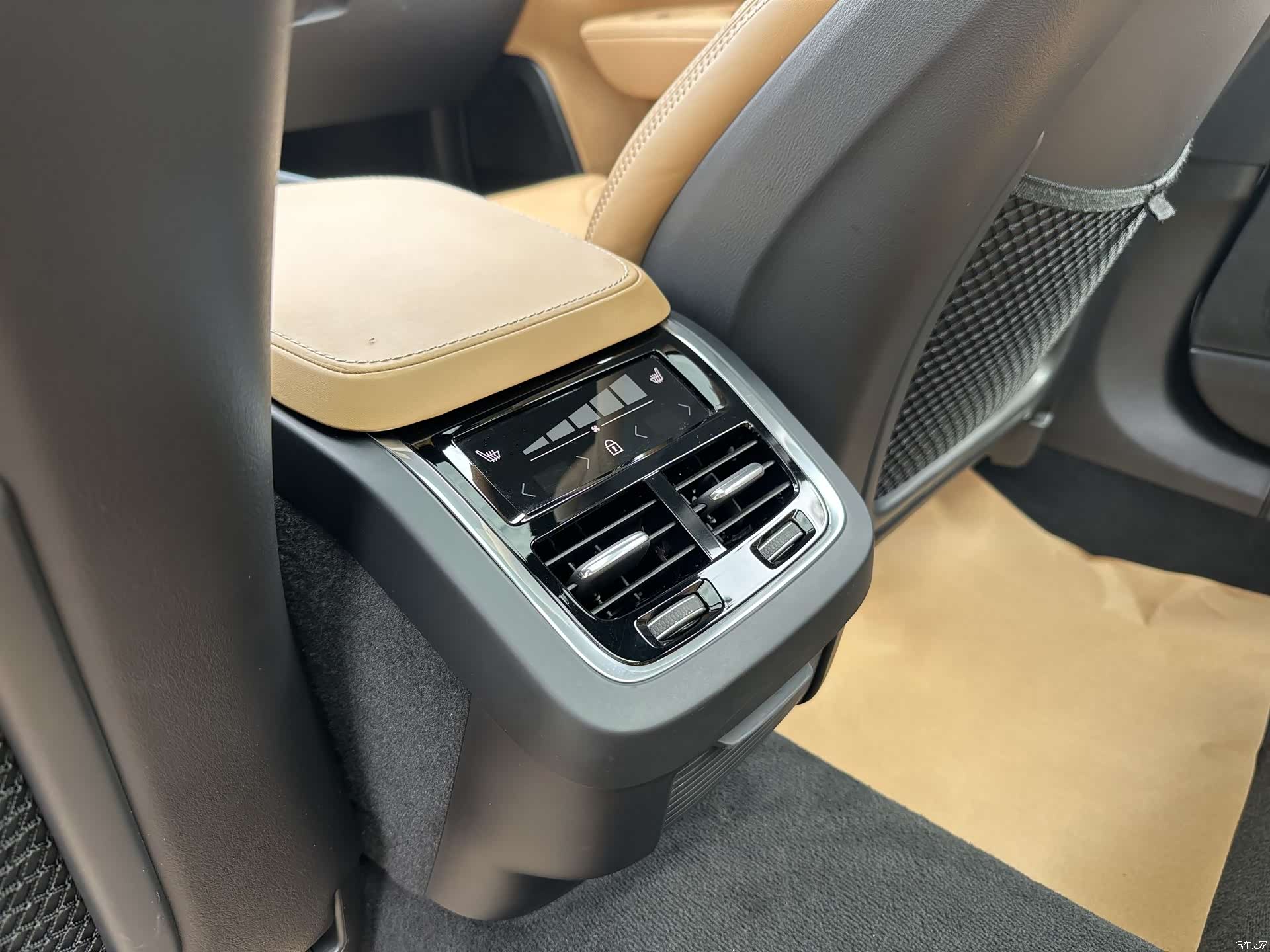 Volvo V90, 2019 11