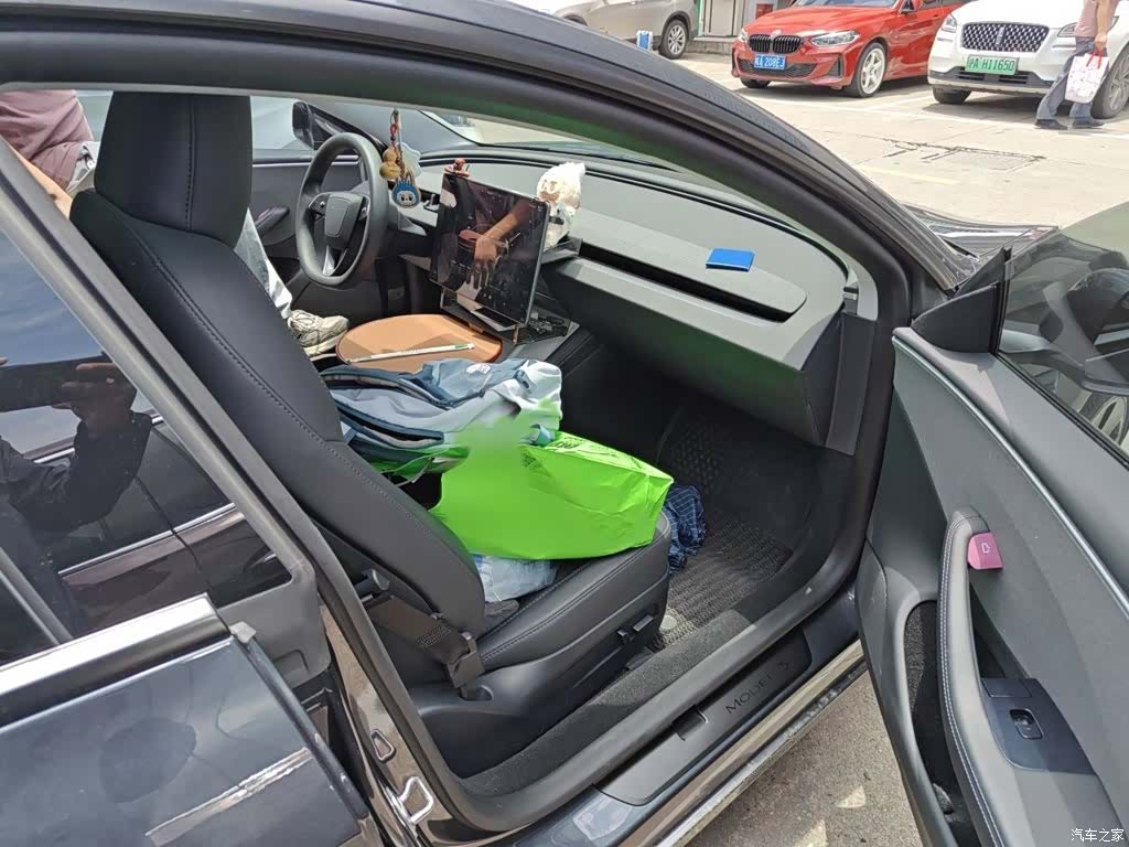 Tesla Model 3, 2024 20