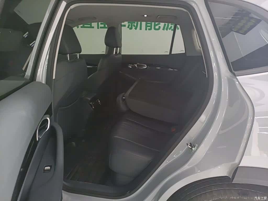 Geely Galaxy E5, 2025 17