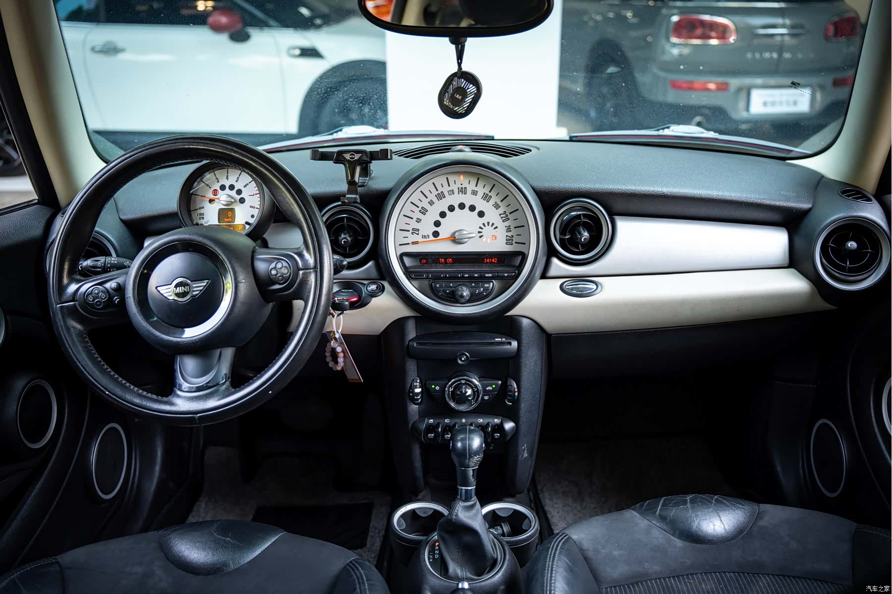 Mini Clubman, 2011 10