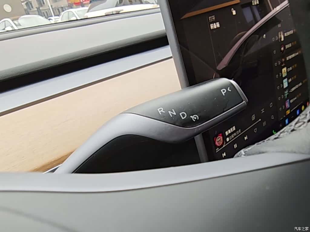 Tesla Model 3, 2023 14