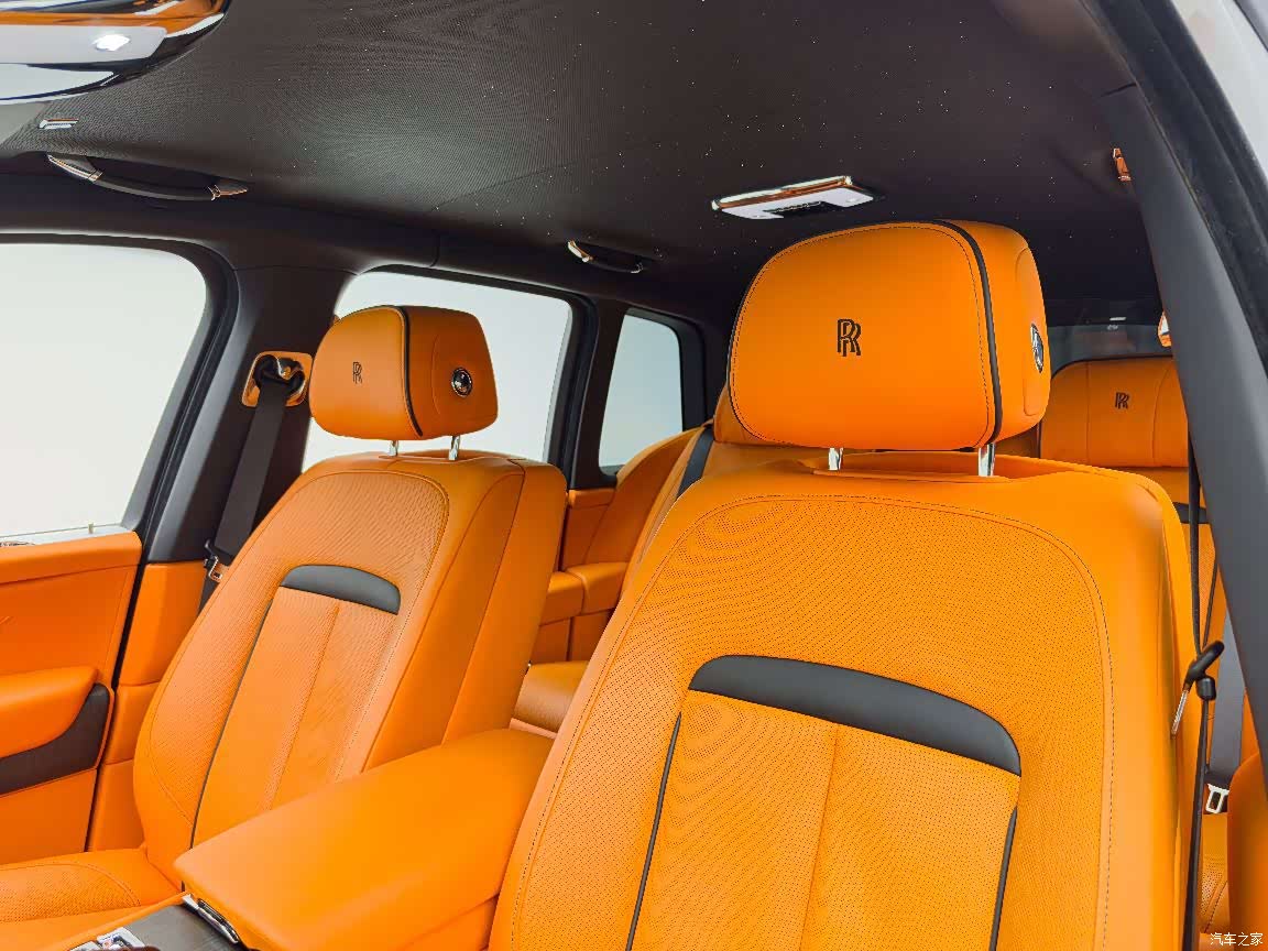 Rolls-Royce Cullinan, 2022 18