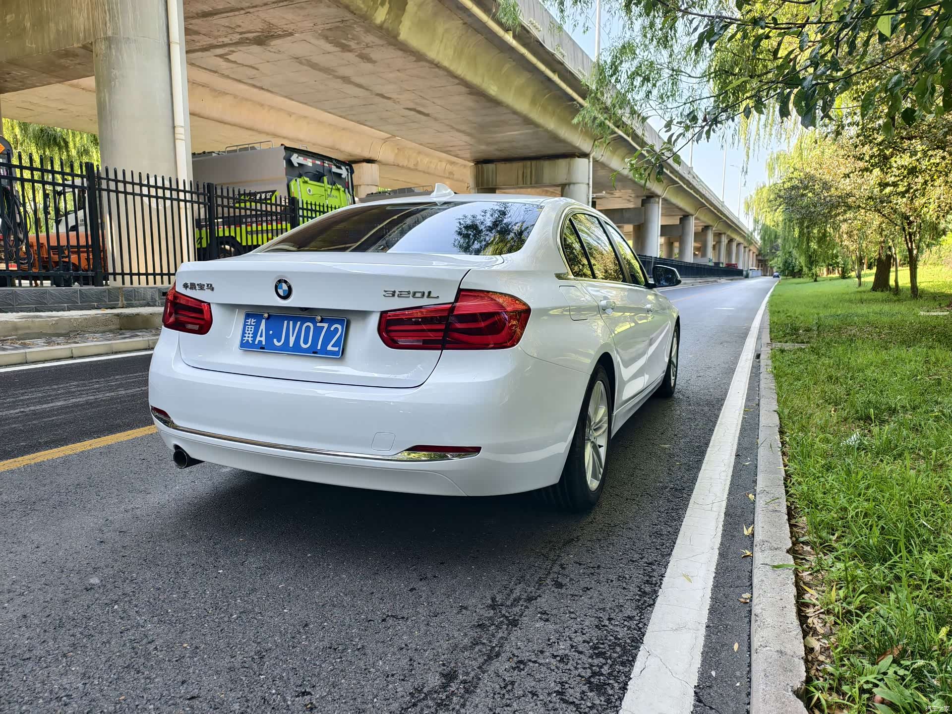 BMW 3 Series, 2016 все фото