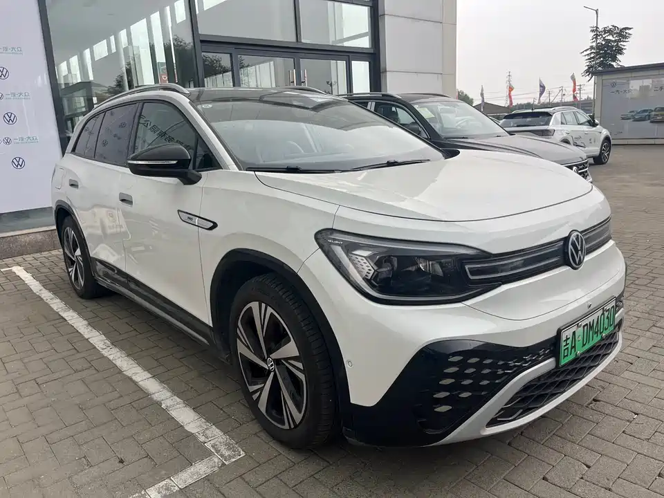 Volkswagen ID.6 CROZZ