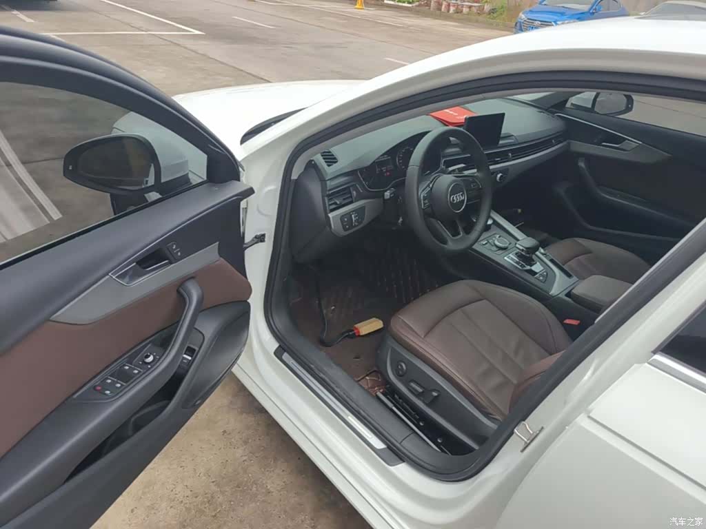 Audi A4L, 2019 12