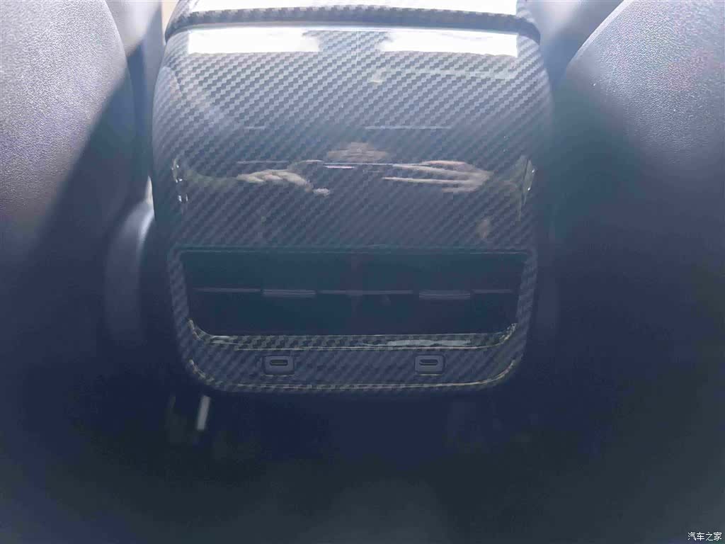 Tesla Model Y, 2023 12
