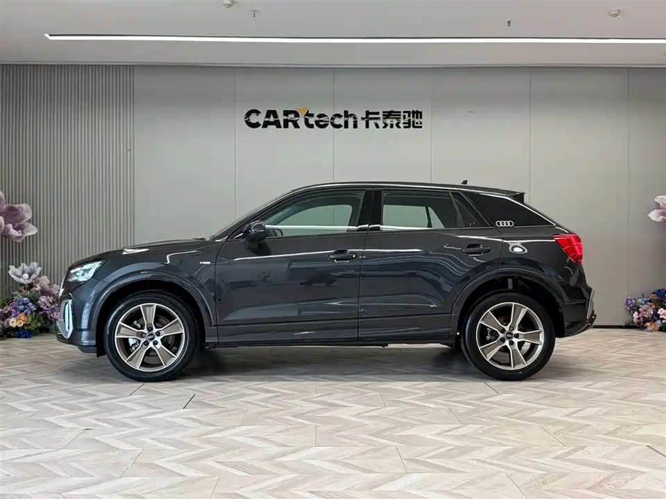 Audi Q2L Audi Q2L