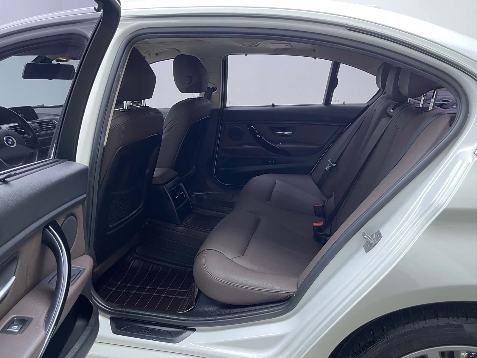 BMW 3 Series, 2018 11