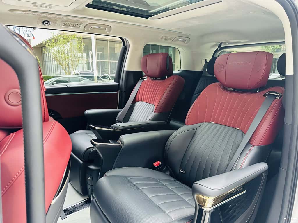Trumpchi E9, 2026 12