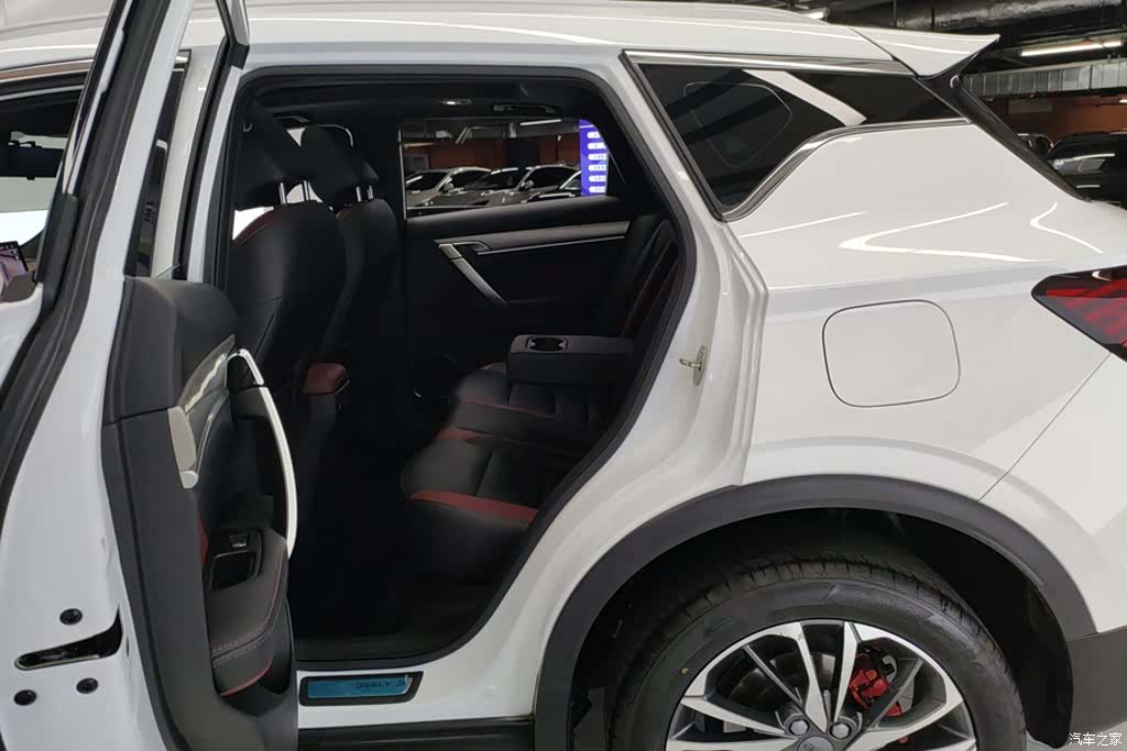 Geely Coolray, 2019 11