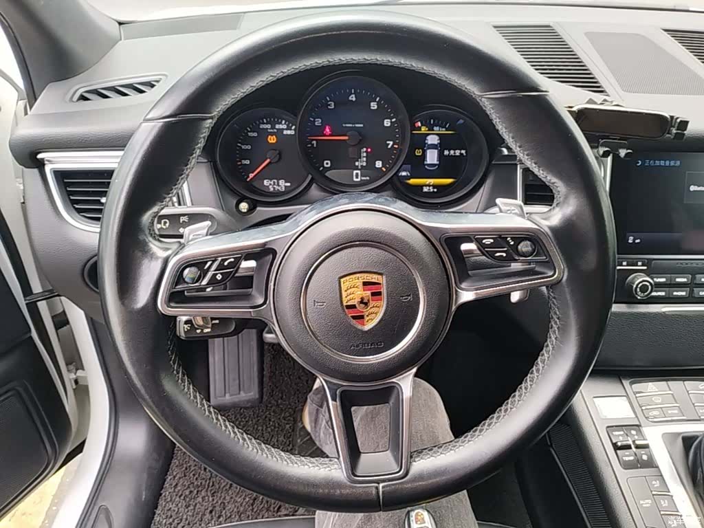 Porsche Macan, 2017 11