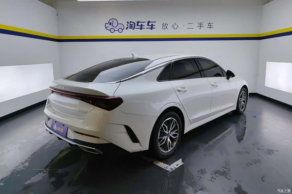 Kia K5, 2024 3