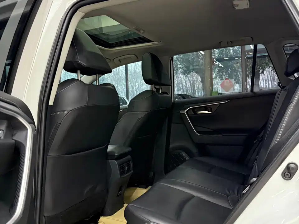 Toyota RAV4 Rongfang