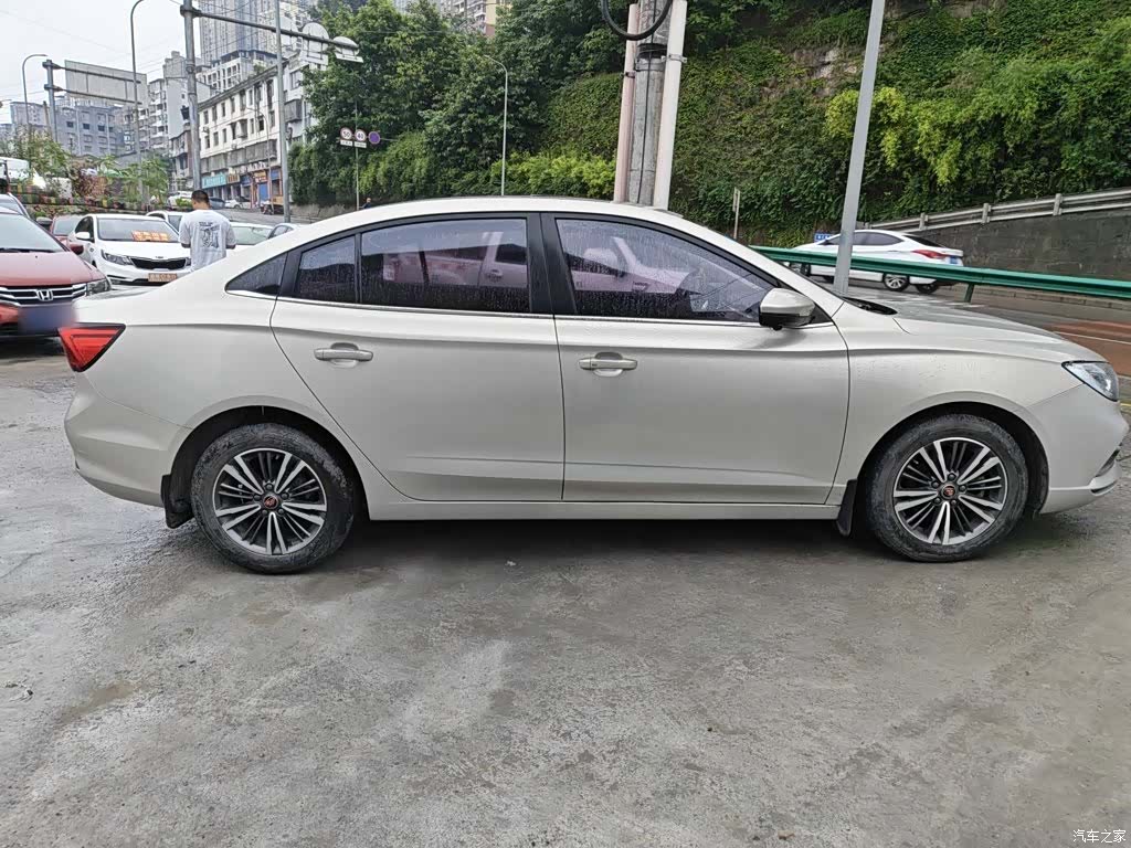 Roewe i5, 2018 6