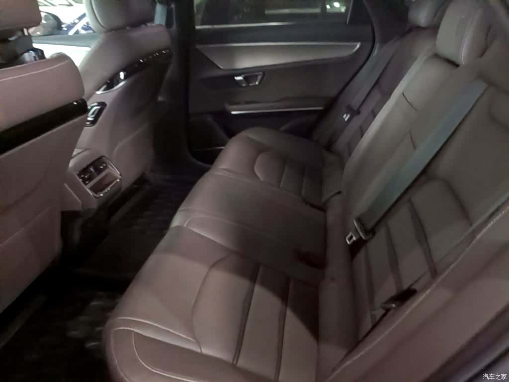 BYD Han, 2022 13
