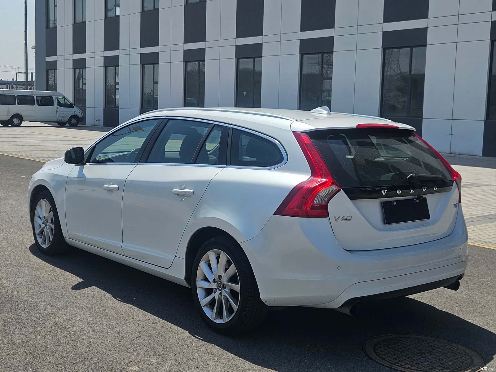 Volvo V60, 2013 4