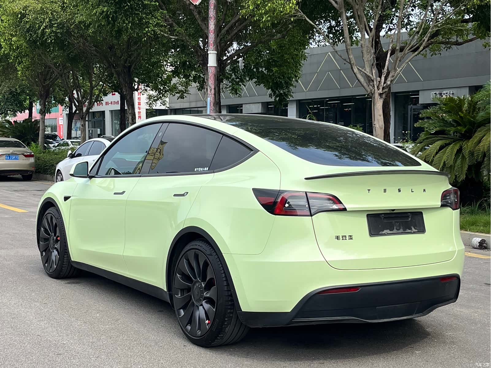 Tesla Model Y, 2022 6