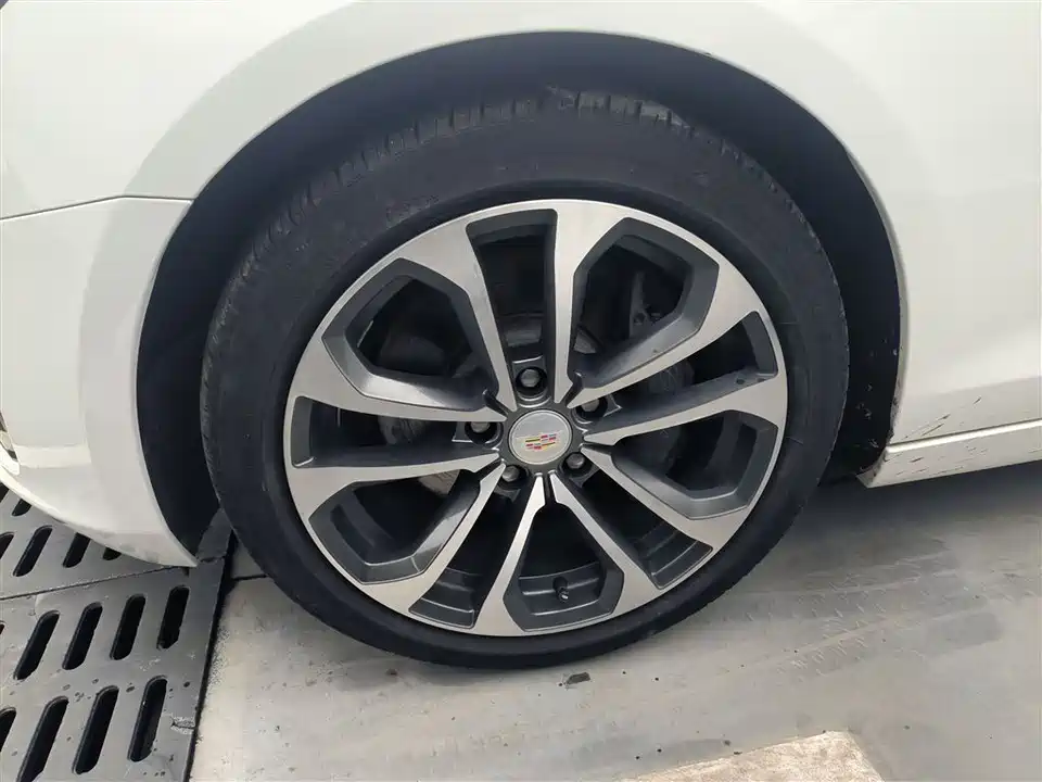 Cadillac ATS-L