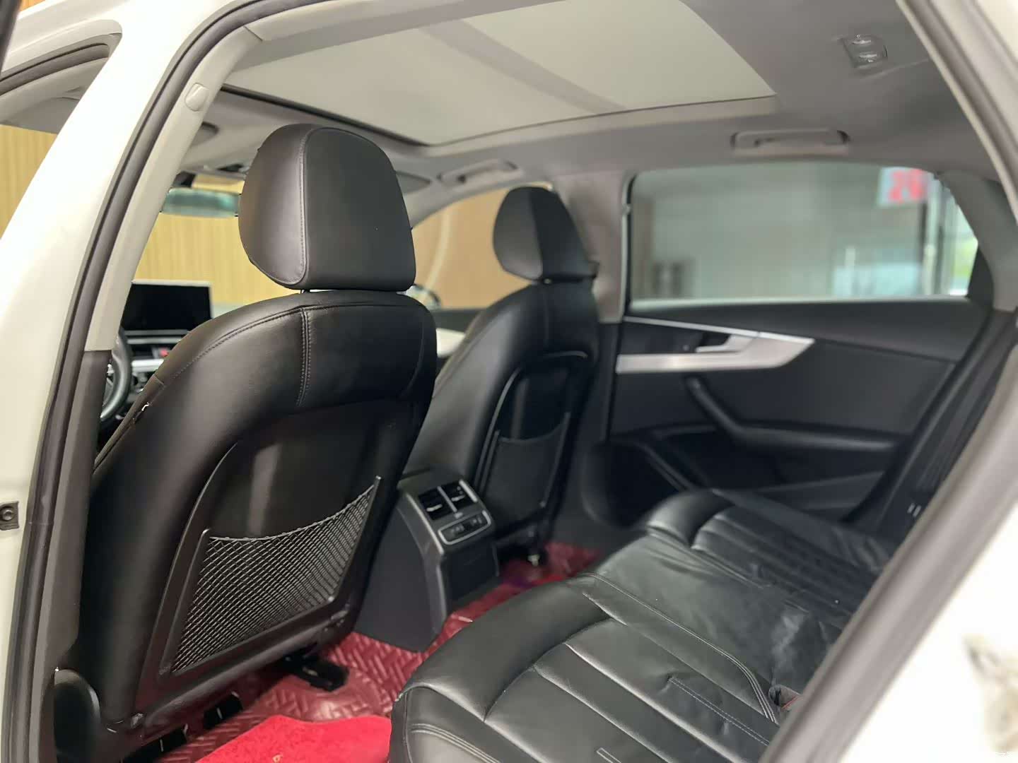 Audi A4L, 2017 все фото