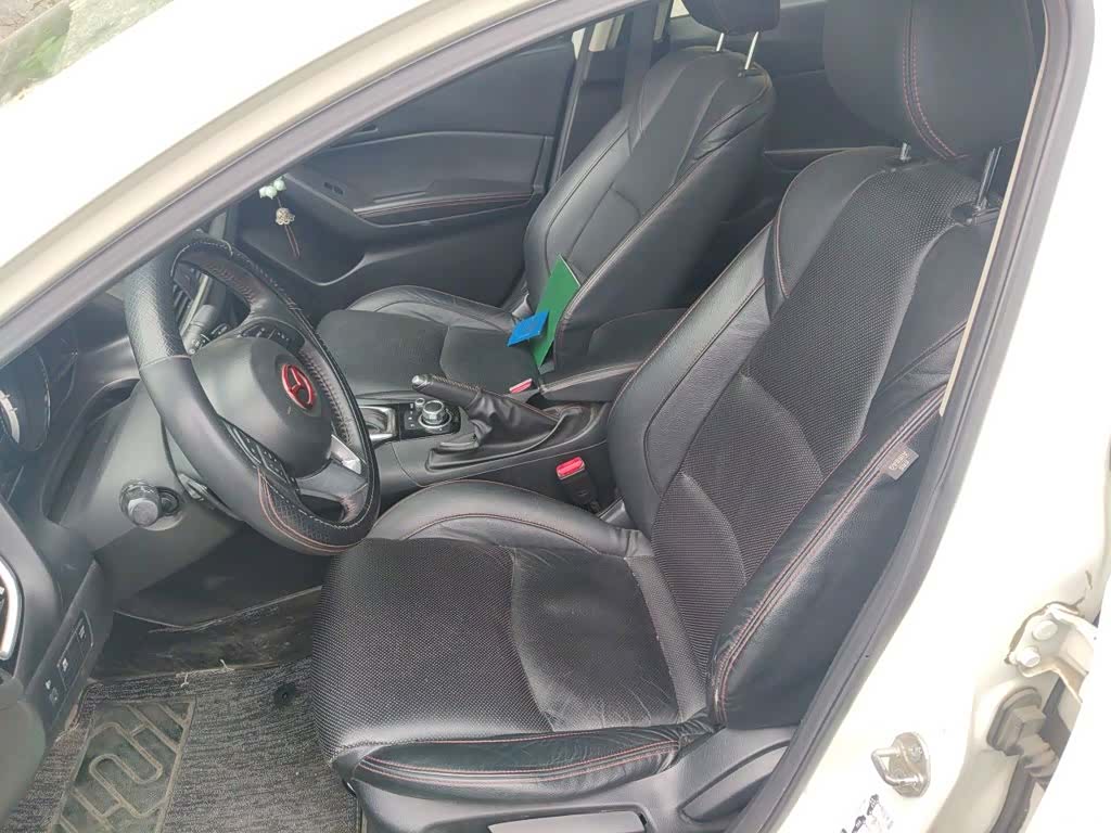 Mazda Mazda3, 2015 8