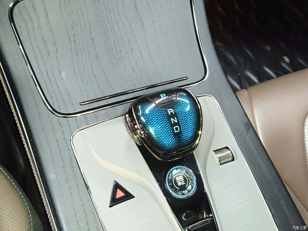 BYD Han, 2022 14