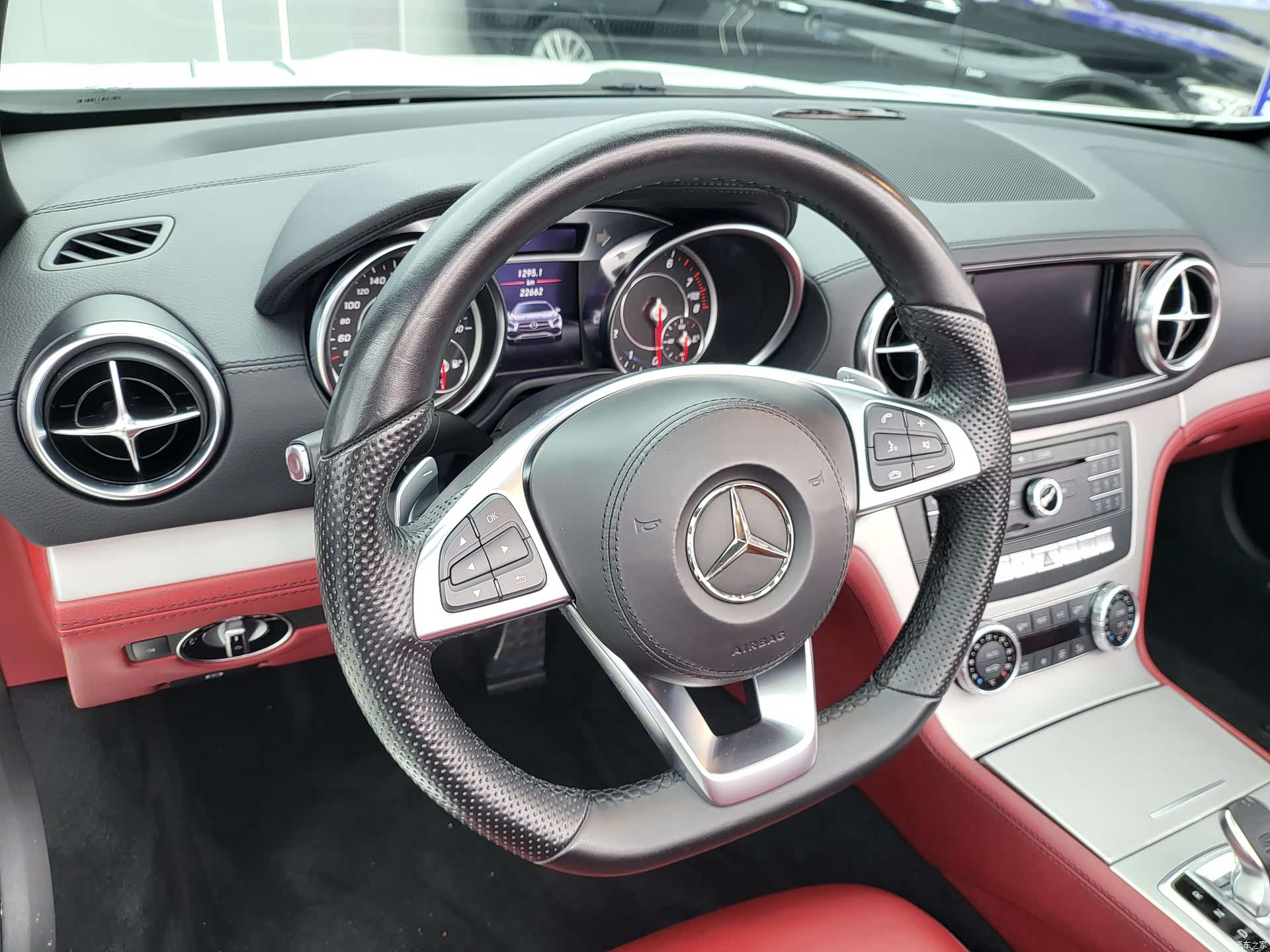 Mercedes-Benz SL, 2017 все фото