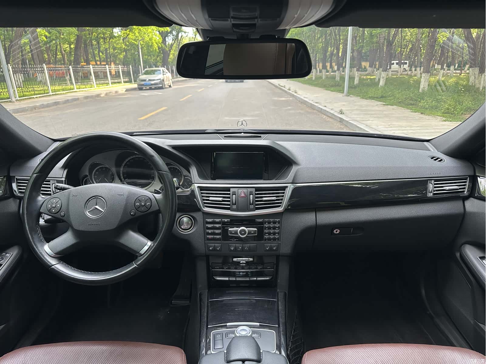 Mercedes-Benz E-Class, 2012 31
