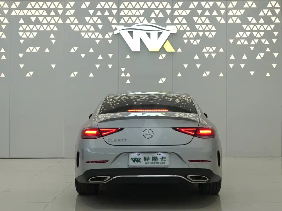 Mercedes-Benz CLS Mercedes-Benz CLS