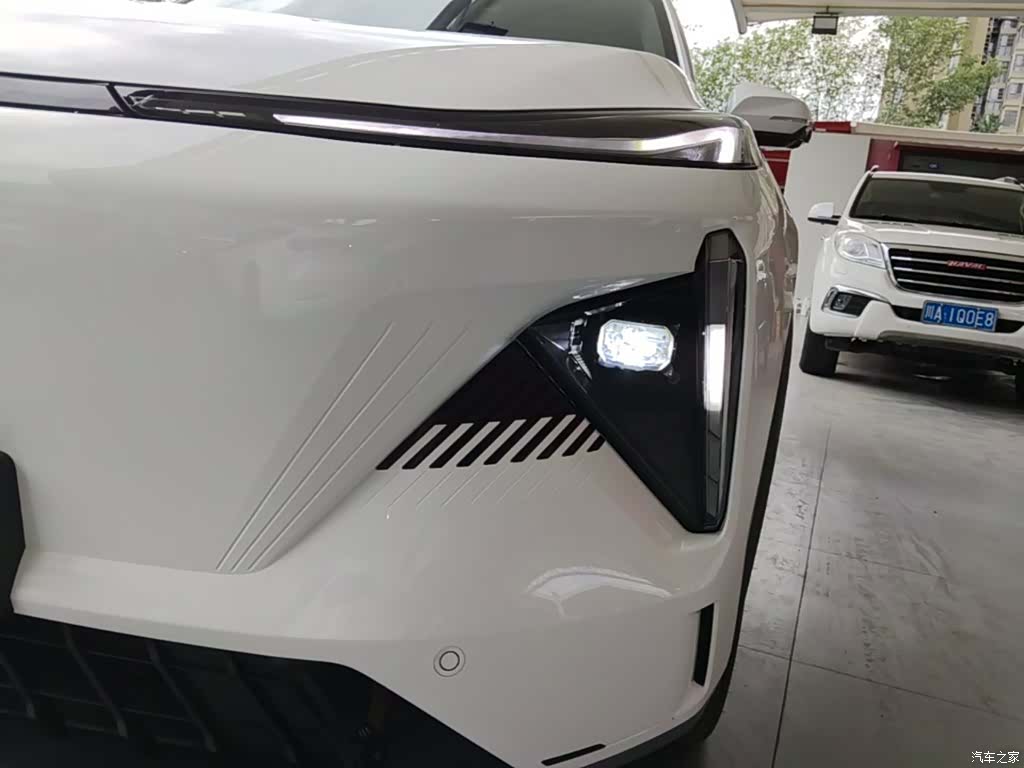Geely Galaxy L7, 2023 24