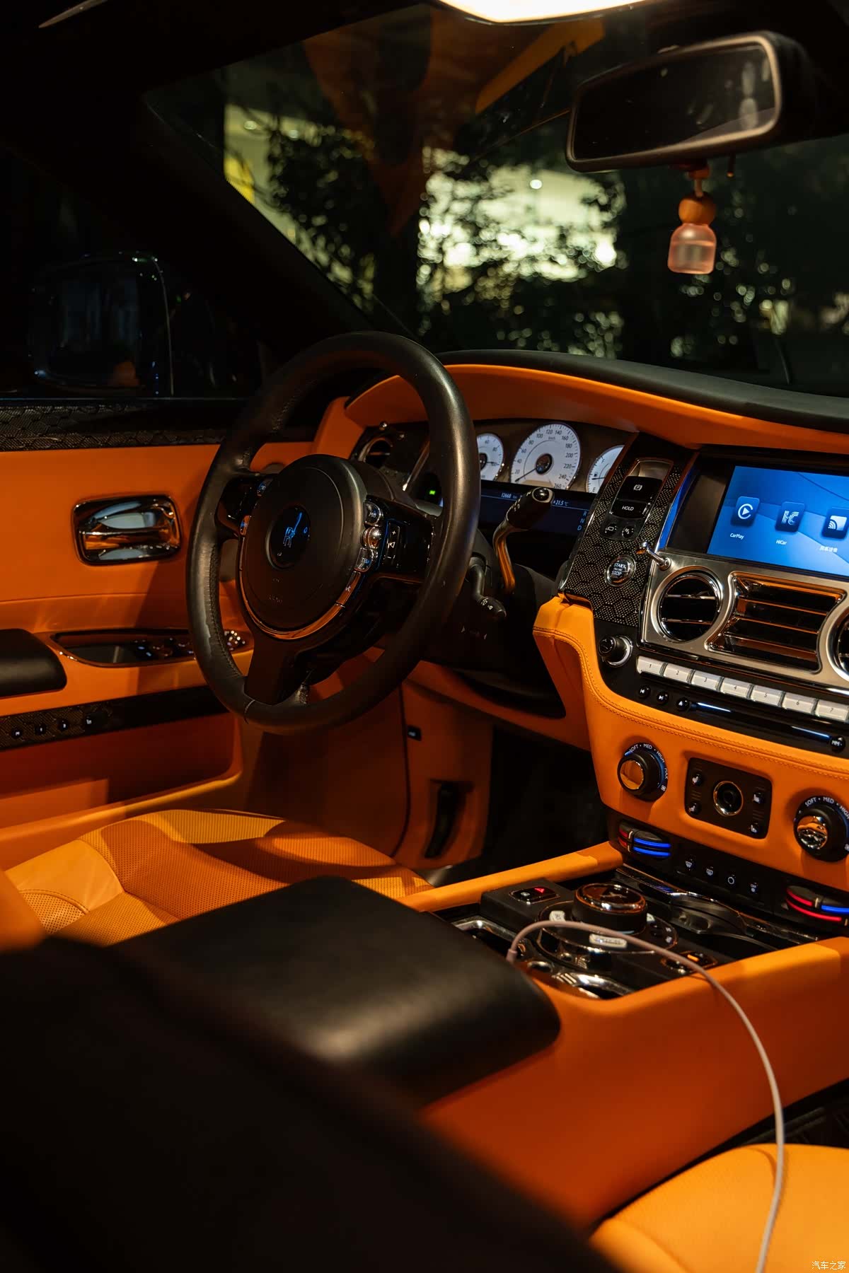 Rolls-Royce Ghost, 2011 13