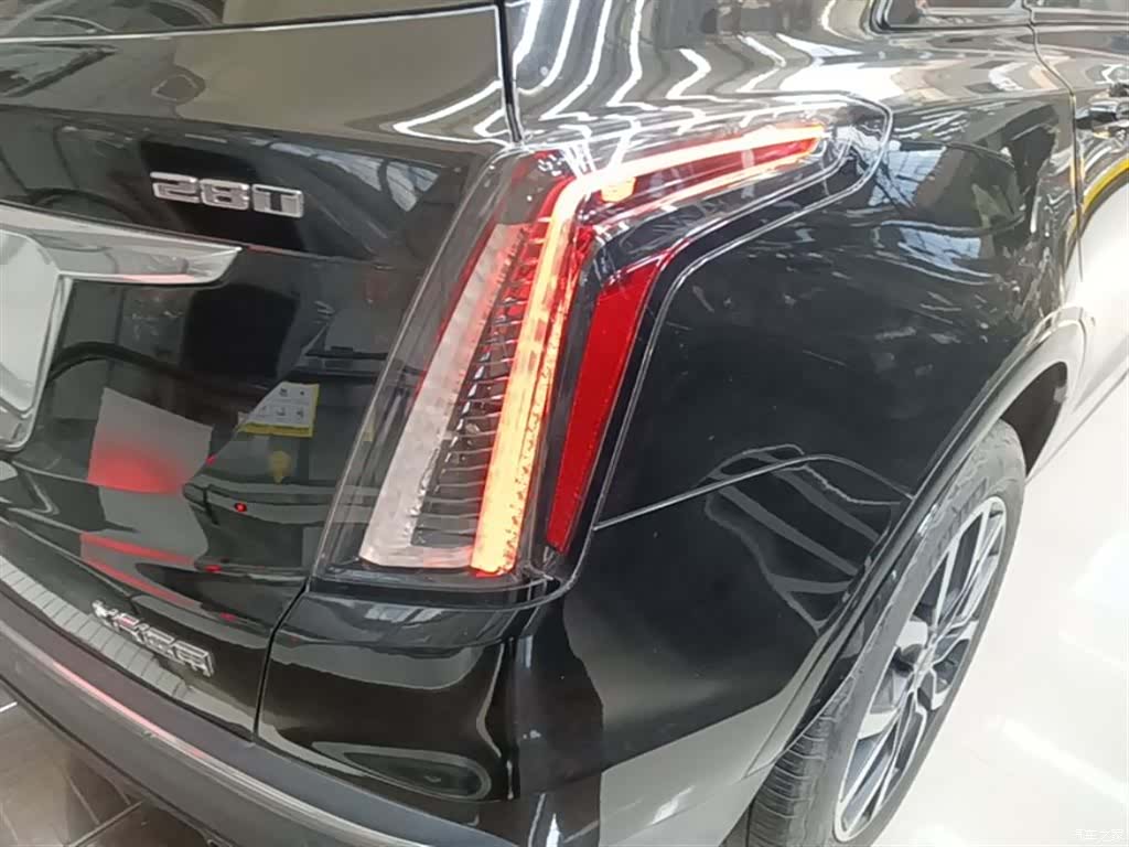 Cadillac XT5, 2021 8